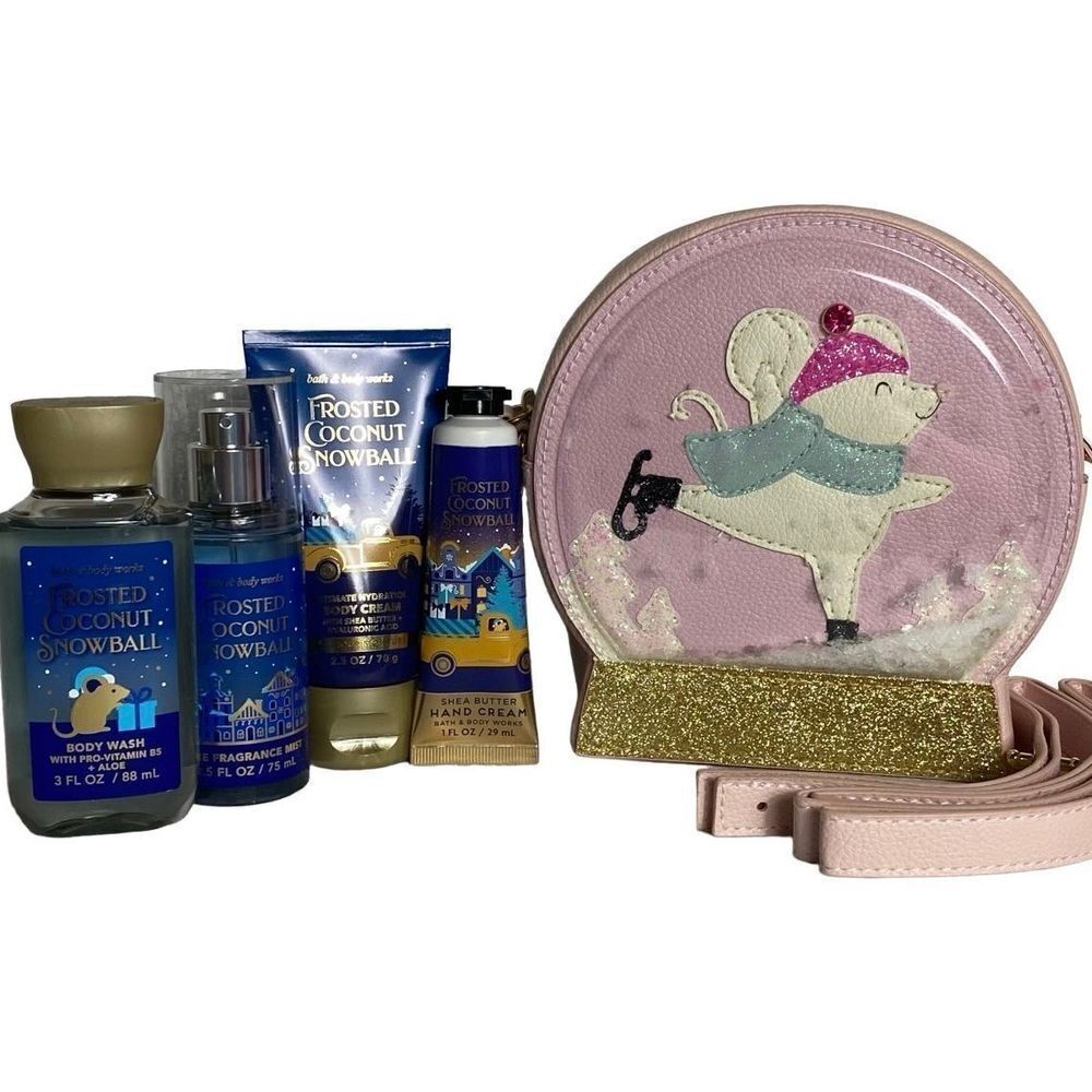 Bath and Body Works MOUSE SNOWGLOBE Cosmetic Bag/PURSE and FROSTED COCONUT SNOWB